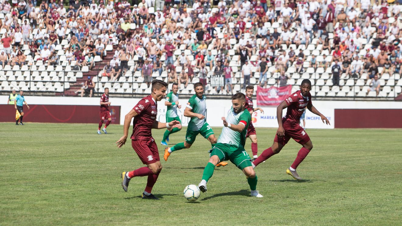 Haos general la o echipă din Liga 2! Fostul antrenor a povestit momente incredibile: jucătorii se dădeau accidentați și se băteau între ei. "Urmăreau scandaluri"