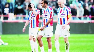 Oțelul "mută", după recordul RUȘINOS stabilit cu Benfica!** Biletele, ieftinite cu până la 60%: cu 30 de RON vezi Manchester pe Național Arena