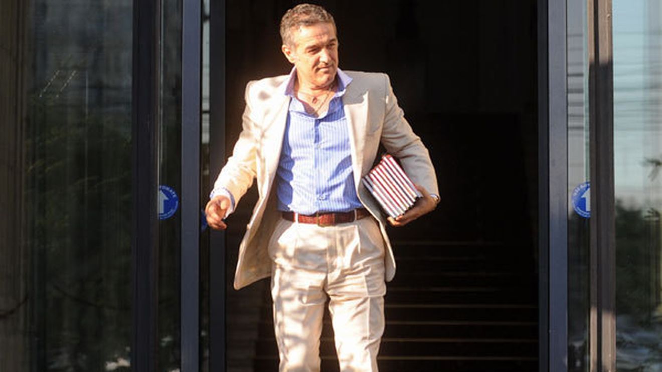 "De mulți ani încearcă Becali să mă curețe,** dar el e mai țintă decât mine sau Mircea Sandu"