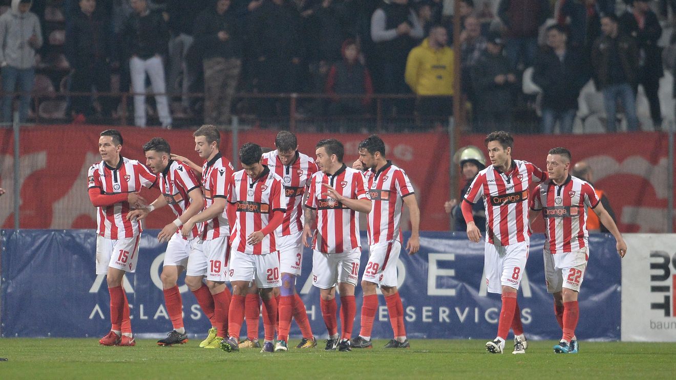 Arde, uite cum arde! Dinamo "arde" Gazul în playout, 3-0 cu Mediaș. 44 de auturi în primele 45 de minute, foarfeca lui Torje și 'gloanțele" lui Bratu. Cronica meciului din Ștefan cel Mare