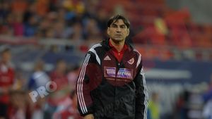 Pițurcă, după 1-1 cu Ungaria: "Am făcut un joc foarte bun. Chiar dacă n-am avut ocazii mari, am avut centrări periculoase". Selecționerul a explicat schimbarea lui Sânmărtean