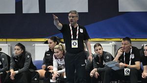 Rapid a rămas fără antrenor: „Se începe din vară un alt proiect!”