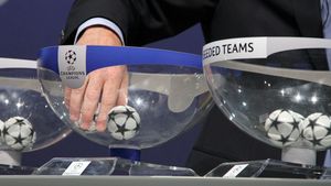 VIDEO EXCLUSIV | Dragomir e gata de tragerea la sorți. Varianta de grupe pentru FCSB și opțiunile de coșmar: "Dacă pică cu ei, vă dați seama, îi spulberă ăia!"