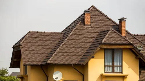 Când și de ce ar trebui să apelezi la servicii profesionale de reparaţii acoperișuri