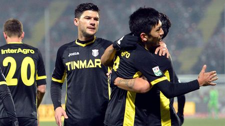 Șumudică, susținut de jucători! Săpunaru: "Unde să plece, în vacanță? E vina noastră!"