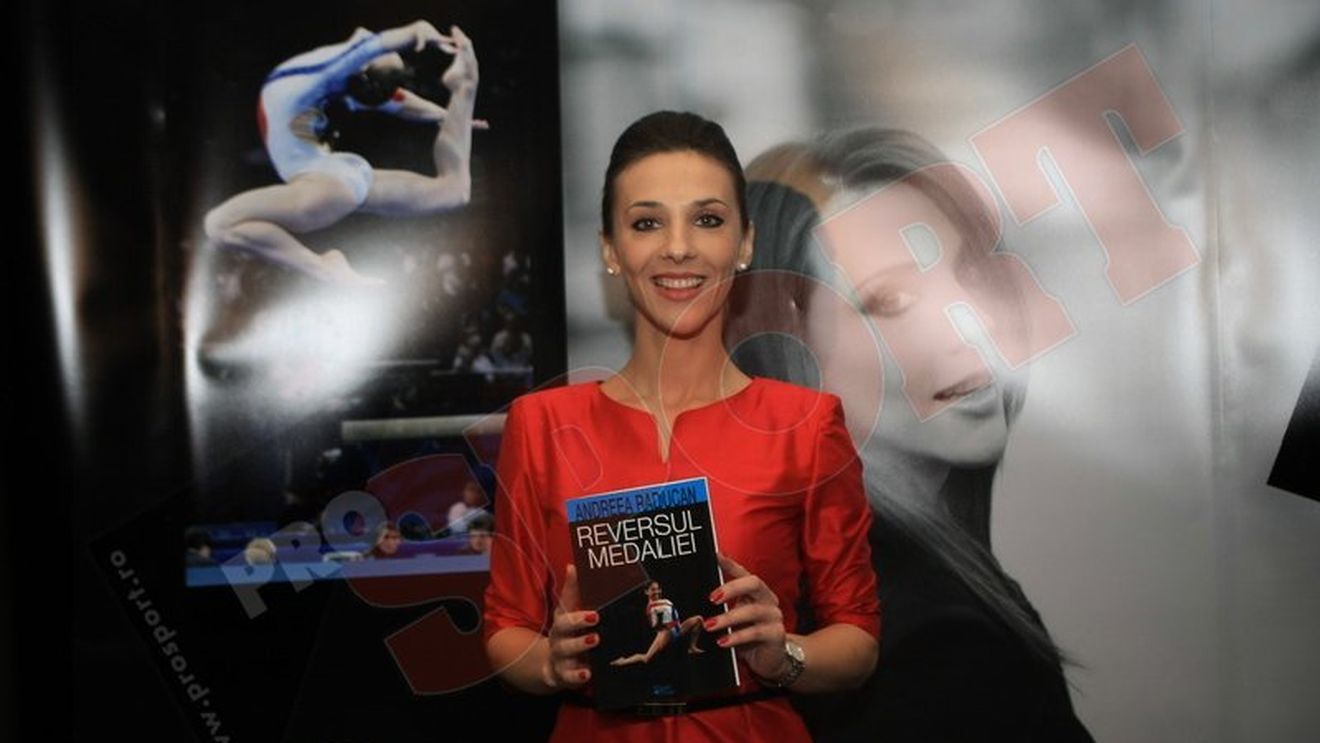 FOTO Andreea Răducan și-a lansat cartea autobiografică! Vezi ce se ascunde în spatele unei medalii!