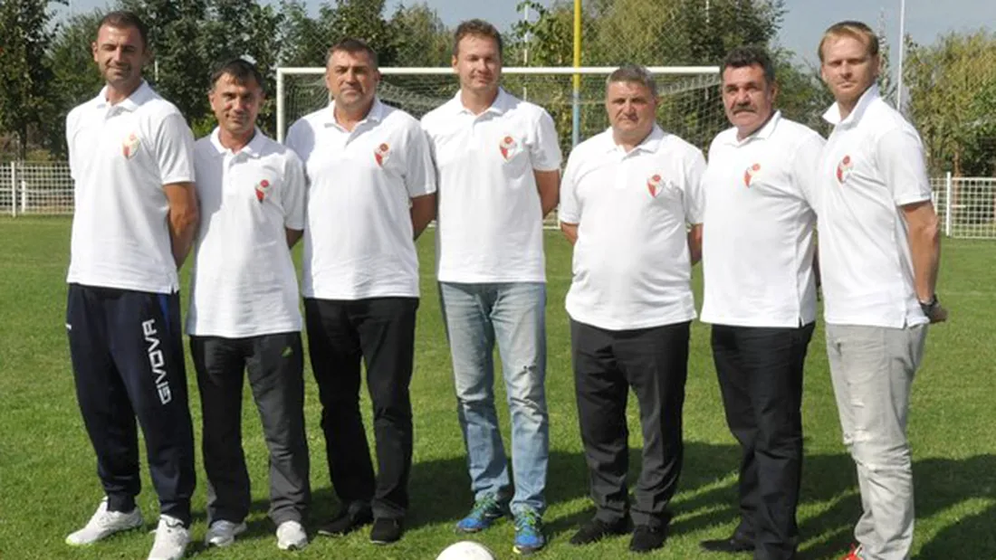 Fostele glorii băcăuane,** în frunte cu Ciocoiu, au fondat FC Bacău
