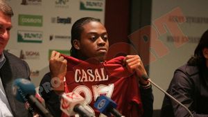 "Nu va fi o problema să mă obișnuiesc cu stilul CFR-ului!"** Bud: "Vreau să înscriu în fiecare meci"