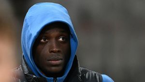 Absență de ultimă oră la FCSB: Joyskim Dawa a plecat de urgență din țară și ratează meciul cu FC Voluntari