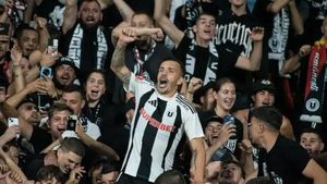 Cel mai tânăr membru de galerie la U Cluj are 8 ani și e fiul lui Dan Nistor: „Slavă ție, studenție! Deja cântă în peluză”