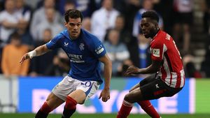 Istvan Kovacs n-a dat penalty la un atac al lui Ianis Hagi asupra lui Inaki Williams. Spaniolii au explodat după decizia arbitrului