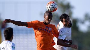 OFICIAL | Schimbare de planuri pentru Martinus. Unde s-a transferat mijlocașul dorit și de Steaua: "A primit o ofertă de nerefuzat"
