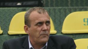 Georgescu: "Cârțu e singurul care poate scoate Dacia din crizÃ£!"