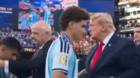 Singurul fotbalist care NU a dat mâna cu Donald Trump, după finala Spania - Argentina 1-0