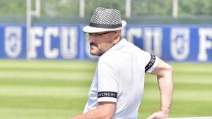 Cum a pierdut Adrian Mititelu 7 milioane de euro de pe urma unui transfer! „I-a cerut 10 lui FC Koln! Apoi s-a întâmplat asta” | VIDEO EXCLUSIV PODCAST „TACLALE”