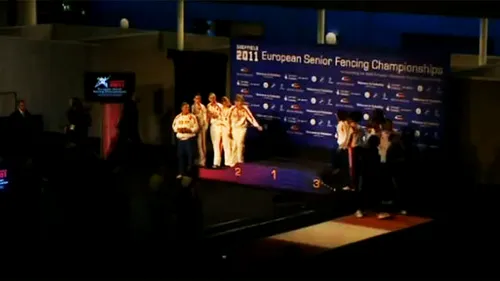 VIDEO** Mai PENIBIL nu se poate! Campioanele europene, premiate pe 