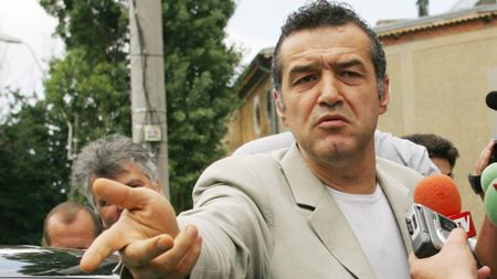 Becali: "Îmi pare rău că am jignit procurorii"