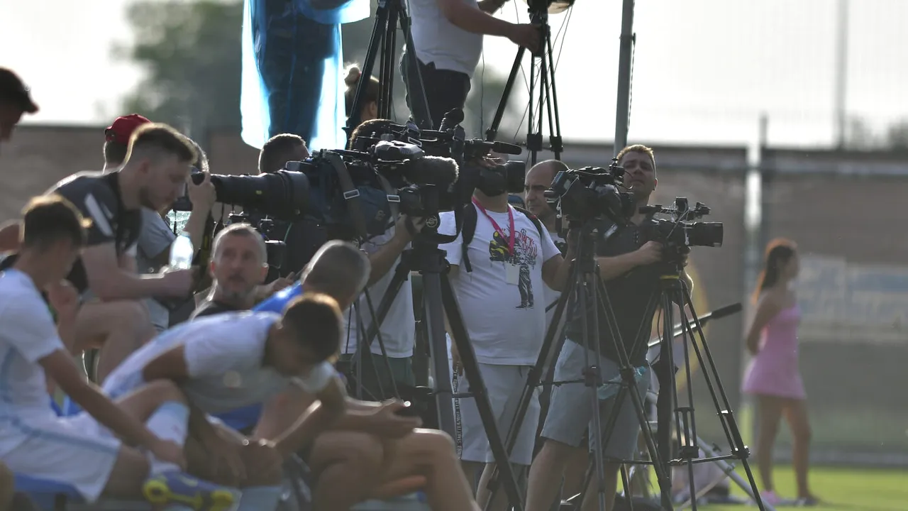 Cine sunt comentatorii marelui derby FCSB - Dinamo! Andrei Tivilichi, un mare fan al fenomenului ultras, așteaptă spectacol în tribune: „Acest derby trebuie jucat cu zeci de mii de oameni!” | EXCLUSIV