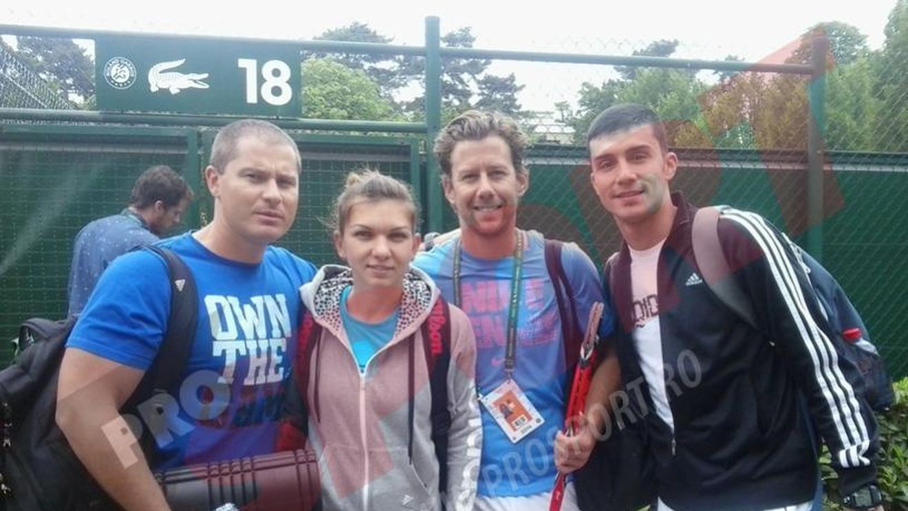 Team Halep: în spatele unei jucătoare de top stă o echipă puternică. Rolul celor 9 persoane care o înconjoară permanent pe Simona la Roland Garros 