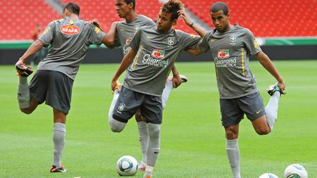 BarÃ§a, Real și City, lăsate cu ochii în soare!** Catalanii au dezinformat: "Nu există nicio înțelegere!" Anunțul făcut AZI de oficialii lui Santos: unde va juca Neymar