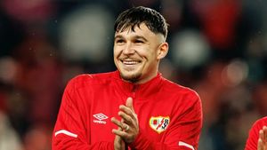 Presa din Franța: „Andrei Rațiu, ideal pentru transferul la PSG”