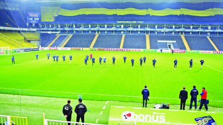 Steaua coboară** în infern!