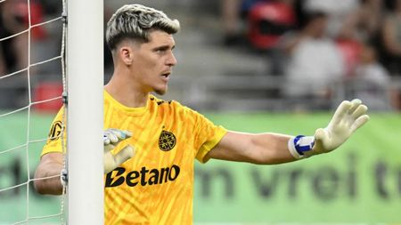 Mircea Lucescu, „înțepat” de Giovanni Becali, după evoluția excelentă a lui Ștefan Târnovanu din FCSB - Bologna 1-2: „La națională nu e bun”