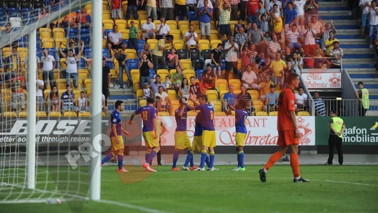 Bombardierii din Ploiești!** Petrolul a surclasat-o pe Ceahlăul cu 5-0. Hamza a marcat de trei ori și are 15 goluri în 14 meciuri de Liga I!
