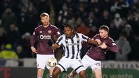 Atacant cu meciuri în Premier League, legitimat în Superliga