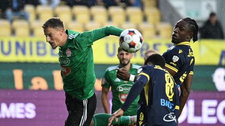 🚨 LIVE Petrolul – Sepsi se joacă în etapa 12 din Superliga. Pe măsură ce trece timpul, se înmulțesc ocaziile la poarta oaspeților
