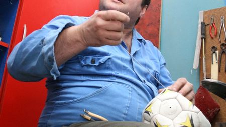 Poveste**: Cizmarul Ligii I