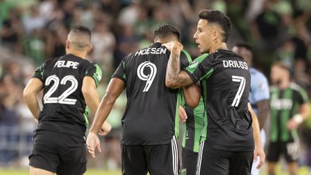 Are 2 titluri de campion, însă a renunțat la fotbal și s-a făcut frizer: „Întotdeauna am avut respect pentru oamenii care muncesc”