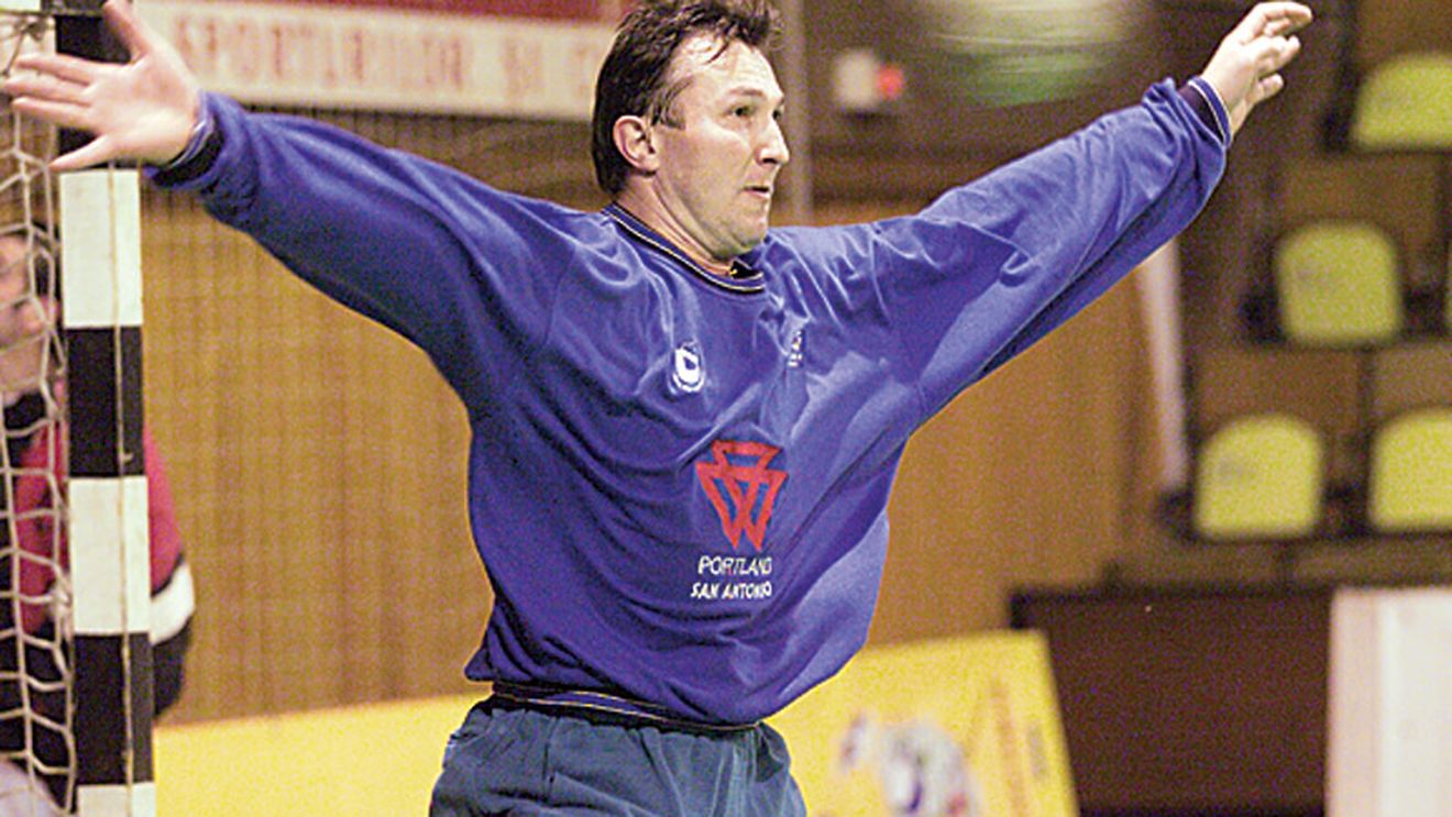 Buligan: "Voi muri român!"