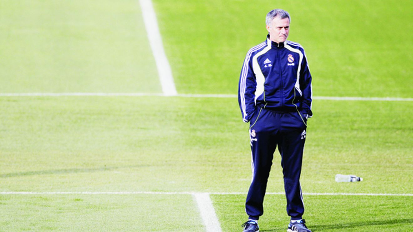 Mourinho, prins cu mâța-n sac! UEFA e cu ochii pe el