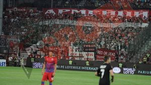 FOTO Fanii lui ȚSKA, înfrățiți cu cei ai Stelei!** Bannerul care l-a lăsat MASCĂ‚ pe Becali