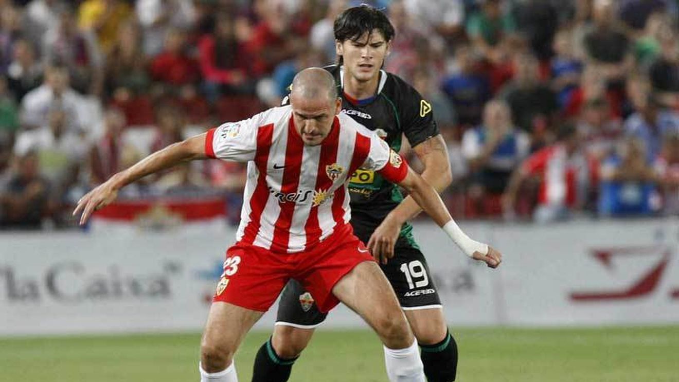 Săpunaru a fost dat afară de Elche. Spaniolii i-au reziliat unilateral contractul fundașului român