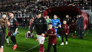 În Giulești, atmosferă ca în Ghencea: „Trup și suflet pentru culori”! Liderul fanilor Rapidului, amenințări dure pentru crainicul stadionului: „Te dau de ciment! Ai greșit stadionul, tată!” | FOTO