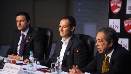 Fanii "câinilor" continuă războiul cu oficialii clubului!** Ce mesaje i-au transmis lui Nicolae Badea FOTO