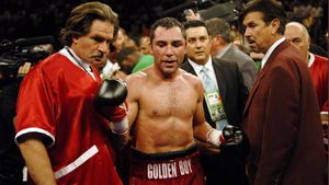 Cine este Oscar De La Hoya, sportivul care și-a anunțat revenirea în ringul de box după o pauză de 13 ani!