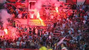 "Fără torțe și mesaje anti-Hagi"