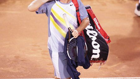 Pavel bate spre retragere