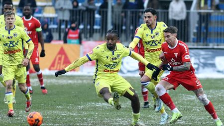 Câștigătorul premiului „Ferenc Puskas” a plecat din SuperLigă după cearta cu antrenorul său!