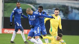 FC U Craiova a rămas fără unul dintre cei mai importanți fotbaliști! Jucătorul trăiește o adevărată dramă: anunțul oficial al clubului