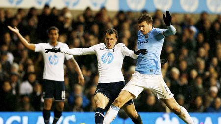 Chiricheș revine în forță la Tottenham. Românul va fi titular în meciul cu Sunderland