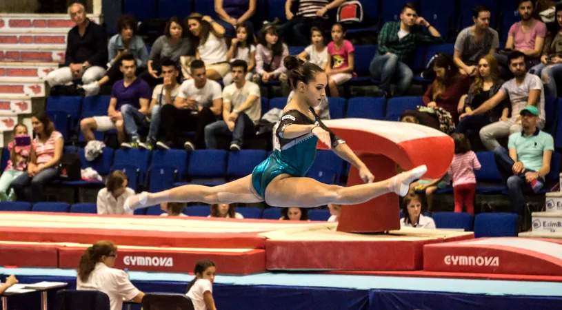 CM Gimnastică 2015 | Coșmarul nu se mai oprește! Echipa tricoloră a ajuns pe locul 13, fiind întrecută de Belgia, Olanda și Franța. SUA și-au respectat blazonul