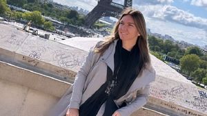 Simona Halep, surprinsă într-o ipostază romantică la Paris! Detaliul care a dat-o de gol pe sportivă: „Simplu, dar grăitor!" FOTO