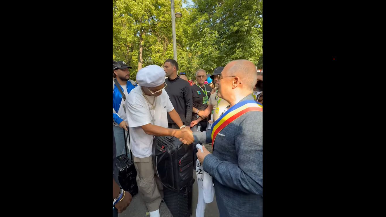 Ronaldinho, primit ca un rege la Cluj. Ce i-a spus Emil Boc în engleză