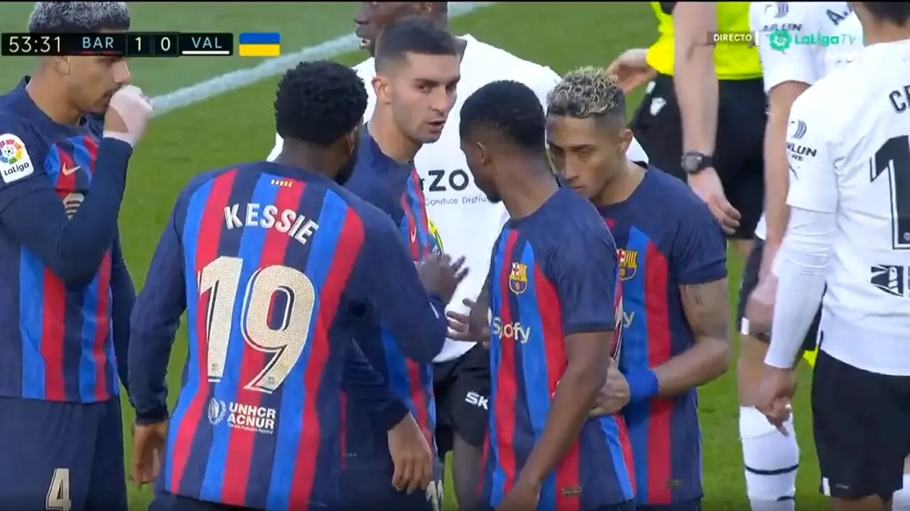 Scene incredibile la FC Barcelona: de ce s-au certat pe teren vedetele Ansu Fati și Ferran Torres!