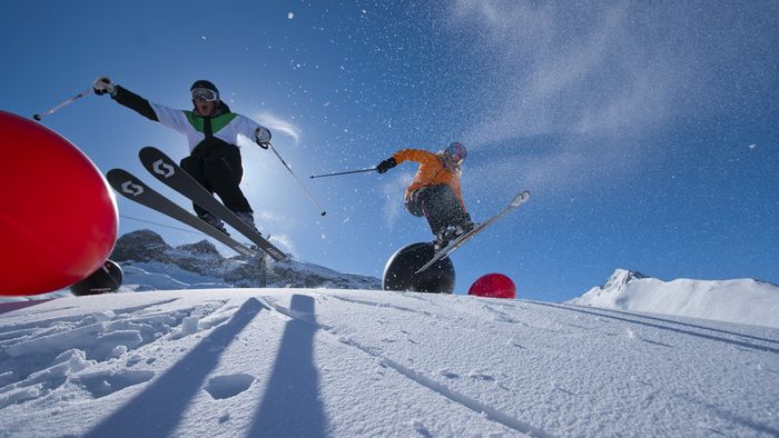 TIMP LIBER | Ischgl, senzații tari cu placa de snowboard în aer