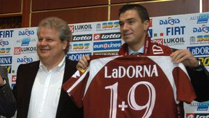 EXCLUSIV: Salvarea este aproape pentru Rapid: Jean Valvis, noul sponsor principal al giuleștenilor. Prima lui declarație